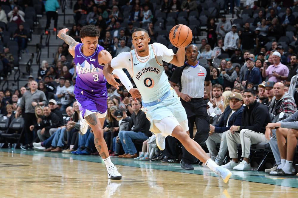 轻队伍在国 轻队伍在国